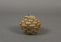 Klickitat%20artist%2C%20%3Cb%3E%3Ci%3E%20Lidded%20Basket%3C%2Fi%3E%3C%2Fb%3E%2C%20ca.%201890%2C%20cedar%20root%20and%20beargrass%2C%20Gift%20of%20Mrs.%20Richard%20Nunn%20and%20Lucy%20Trevett%2C%20no%20known%20copyright%20restrictions%2C%2040.34.8
